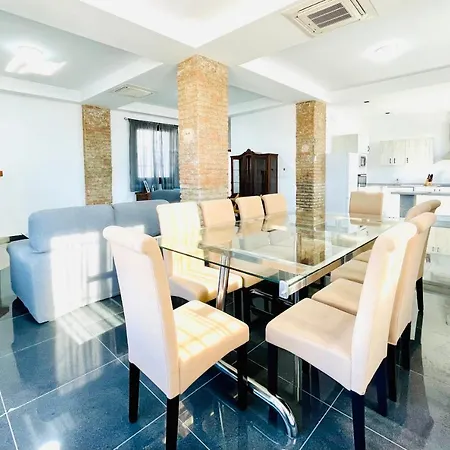 Holiday home Complejo Rural Torres Y Navas